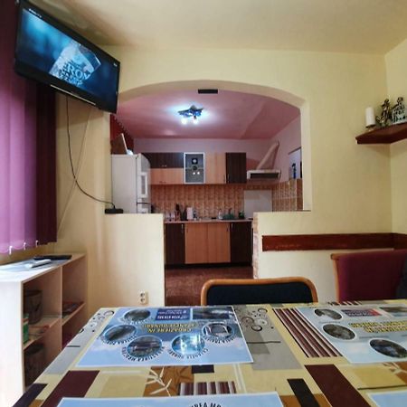 Apartament Maya Orszowa Zewnętrze zdjęcie